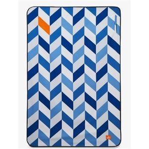 Wren NWT Blue and Whit Geometric Print On-The-Go Blanket